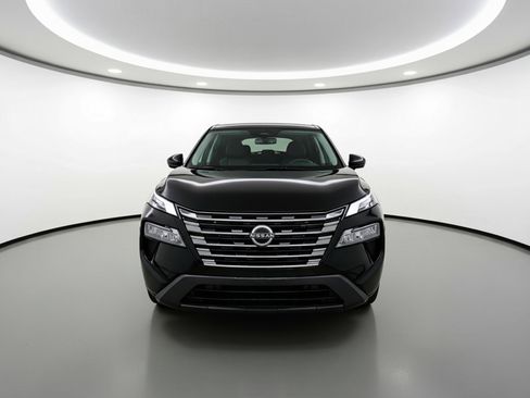 Used 2025 Nissan Rogue SV FWD image 2
