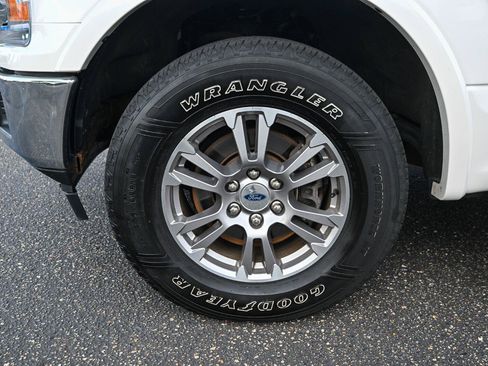 Used 2019 Ford F150 Lariat w/ Trailer Tow Package AWD/4WD image 12
