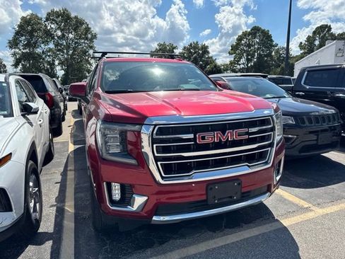Used 2023 GMC Yukon SLT w/ SLT Premium Package AWD/4WD image 6