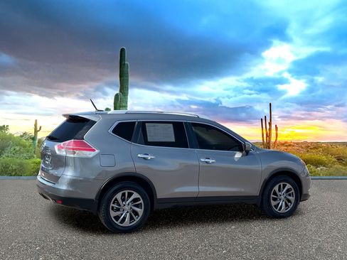 Used 2016 Nissan Rogue SL FWD image 5