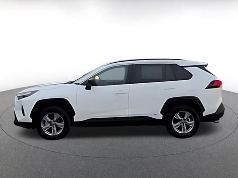 Used 2025 Toyota RAV4 LE image 12