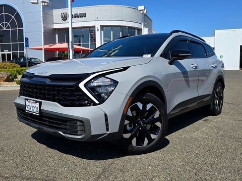 Used 2023 Kia Sportage X-Line w/ X-Line Premium Package image 3