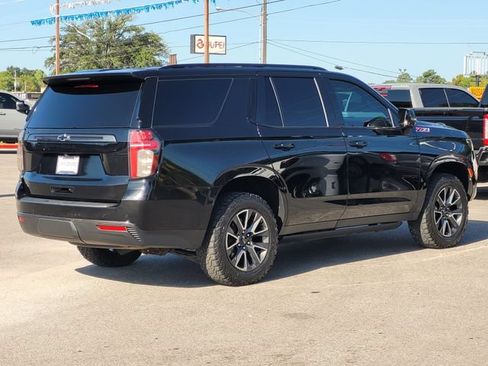 Used 2022 Chevrolet Tahoe Z71 w/ Luxury Package AWD/4WD image 4