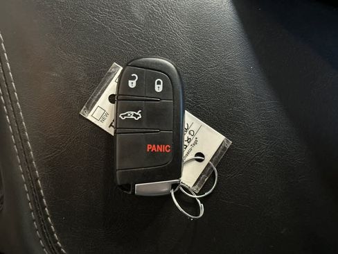 Used 2018 Dodge Challenger R/T Scat Pack RWD image 28