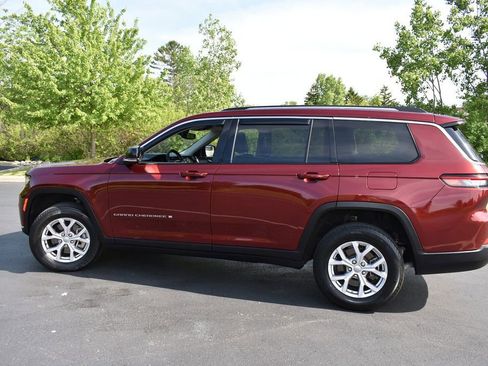 Used 2022 Jeep Grand Cherokee L Limited AWD/4WD image 7