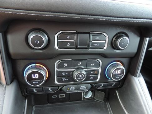 Used 2021 Chevrolet Tahoe Z71 w/ Rear Media and Nav Package AWD/4WD image 28