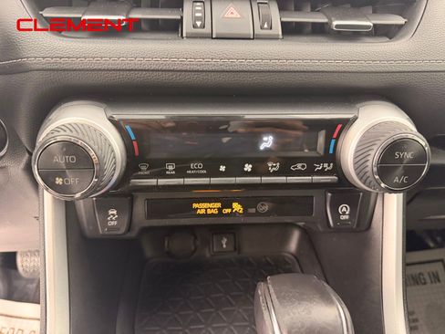 Used 2020 Toyota RAV4 XLE Premium FWD image 22