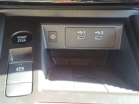 New 2026 Nissan Kicks SR w/ Cold Weather Package image 21