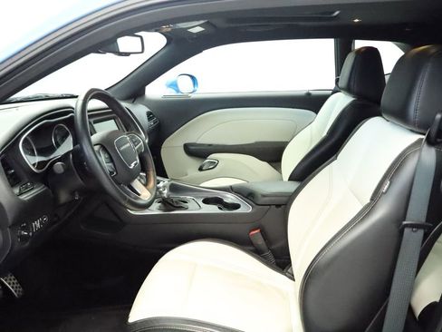Certified 2016 Dodge Challenger SXT Plus RWD image 21