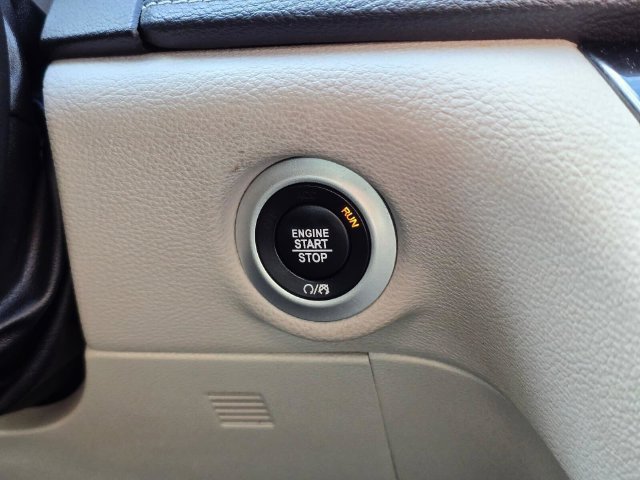 Used 2022 Chrysler Pacifica Touring-L FWD image 29