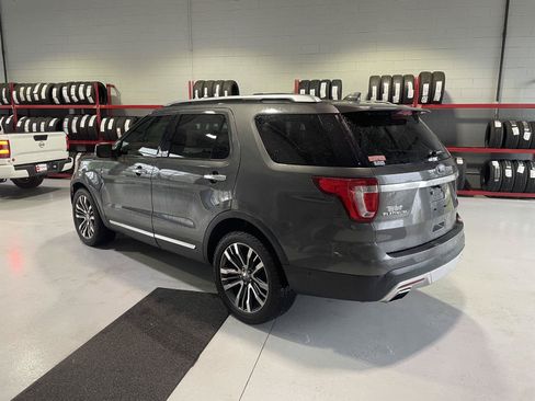 Used 2016 Ford Explorer Platinum AWD/4WD image 3