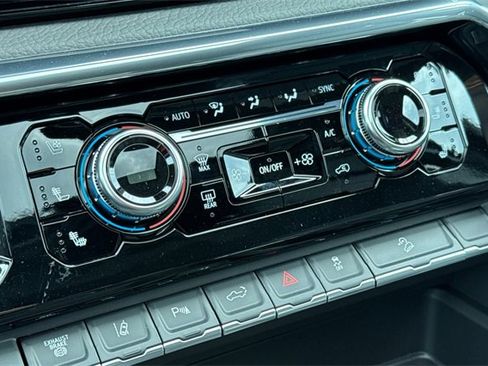 New 2026 GMC Sierra 2500 Denali w/ Denali Reserve Package image 24