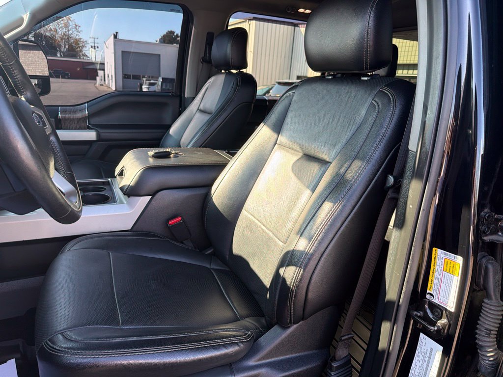 Used 2017 Ford F250 Lariat w/ Lariat Ultimate Package AWD/4WD image 18