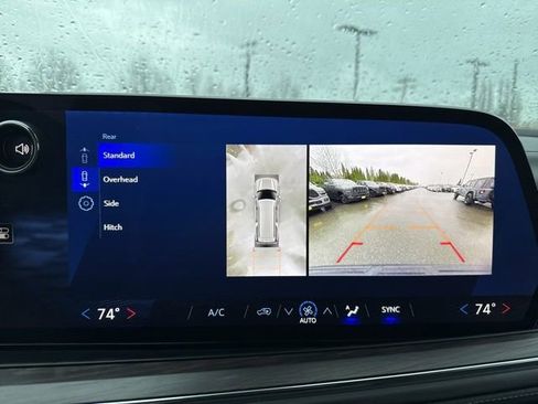 Used 2025 Chevrolet Suburban LS image 30