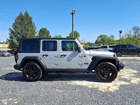 Used 2022 Jeep Wrangler Unlimited Sport AWD/4WD image 10