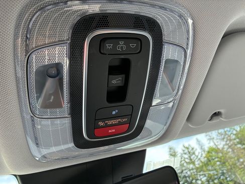 Used 2024 Hyundai Kona Limited AWD/4WD image 30
