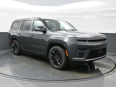 New 2026 Jeep Grand Wagoneer Summit AWD/4WD image 8