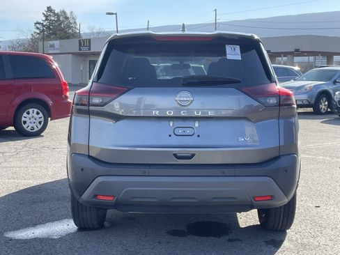 Used 2023 Nissan Rogue SV image 4