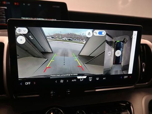 Used 2025 Ford Expedition Active image 14