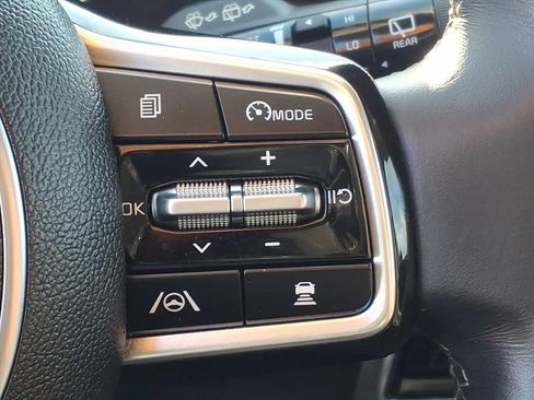 Used 2023 Kia Sorento SX image 10