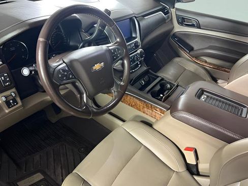 Used 2020 Chevrolet Suburban Premier w/ 6.2L Performance Package image 27