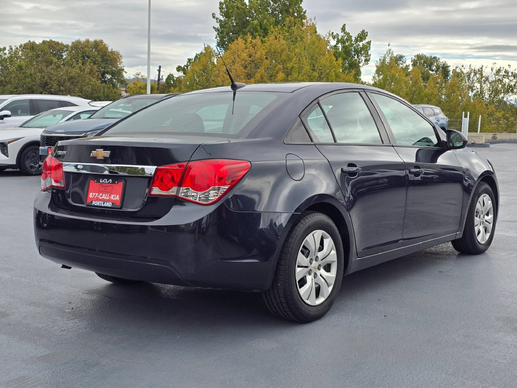 Used 2014 Chevrolet Cruze LS FWD image 3