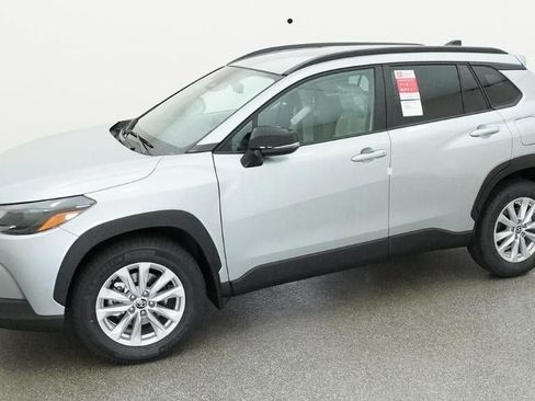 New 2026 Toyota Corolla Cross LE image 2