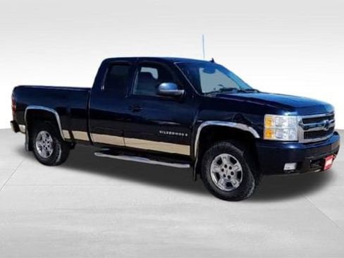 Used 2008 Chevrolet Silverado 1500 LTZ w/ Suspension Package, Off-Road image 2