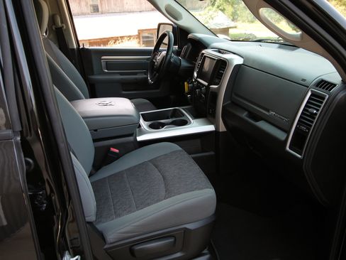 Used 2016 RAM 1500 Big Horn AWD/4WD image 36