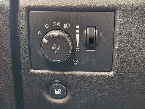 Used 2020 Jeep Grand Cherokee Limited image 25