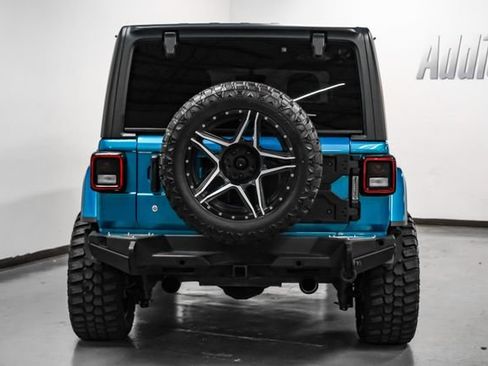 Used 2020 Jeep Wrangler Unlimited Sahara AWD/4WD image 14