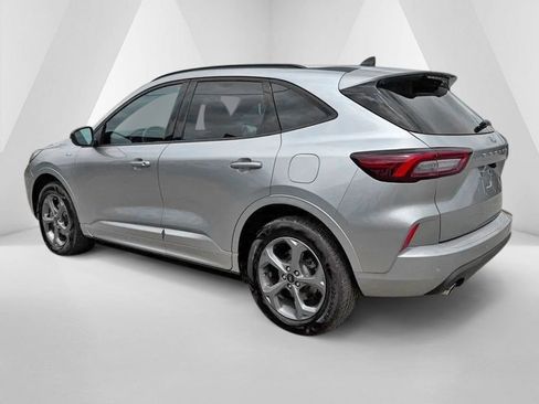 Used 2023 Ford Escape ST-Line w/ Tech Pack #1 AWD/4WD image 5