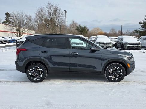 New 2026 Kia Seltos S image 8