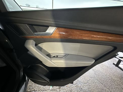 Used 2022 Audi Q5 2.0T Premium Plus image 30