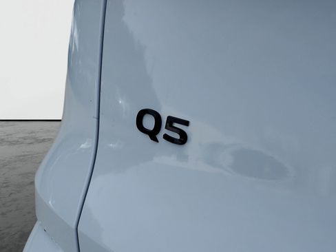 Used 2025 Audi Q5 Premium w/ Convenience Package AWD/4WD image 8