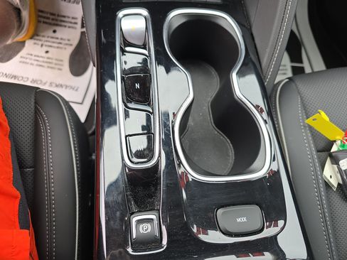 Used 2023 Buick Envision Essence AWD/4WD image 24