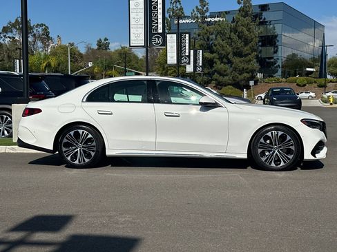 Used 2026 Mercedes-Benz E 350 4MATIC Sedan image 2