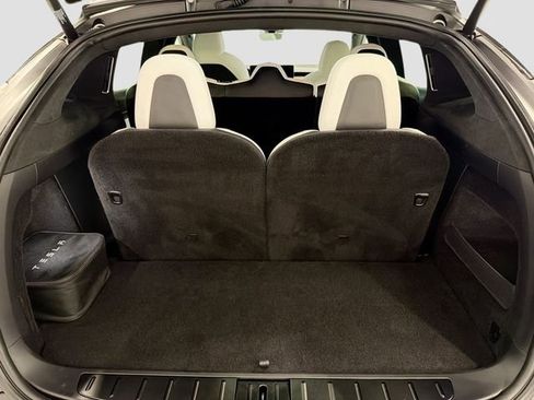 Used 2022 Tesla Model X image 18