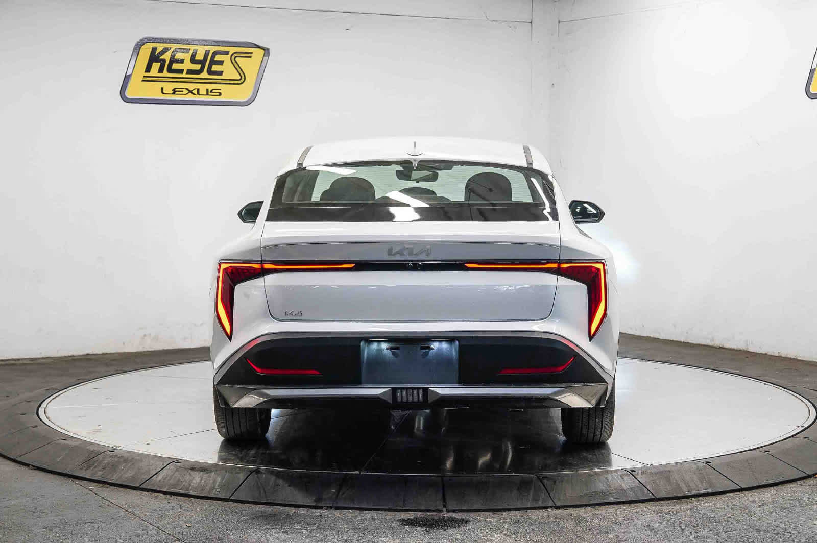 Used 2026 Kia K4 FWD image 3