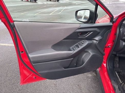 Used 2025 Subaru Crosstrek 2.0i Premium image 40