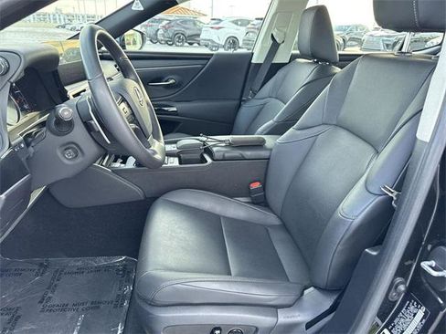 Certified 2022 Lexus ES 350 w/ Premium Package image 11