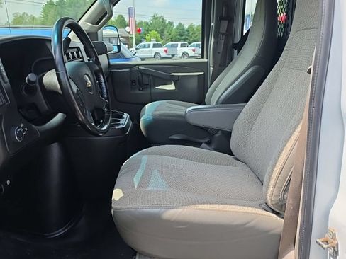 Used 2021 Chevrolet Express 2500 w/ Driver Convenience Package RWD image 15
