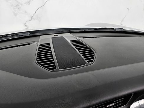 Used 2016 Porsche 911 Carrera image 32