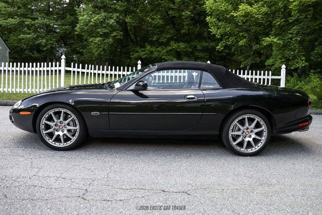 Used 2002 Jaguar XK8 Convertible RWD image 15