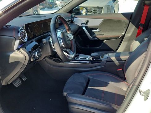 Used 2022 Mercedes-Benz CLA 35 AMG 4MATIC image 9