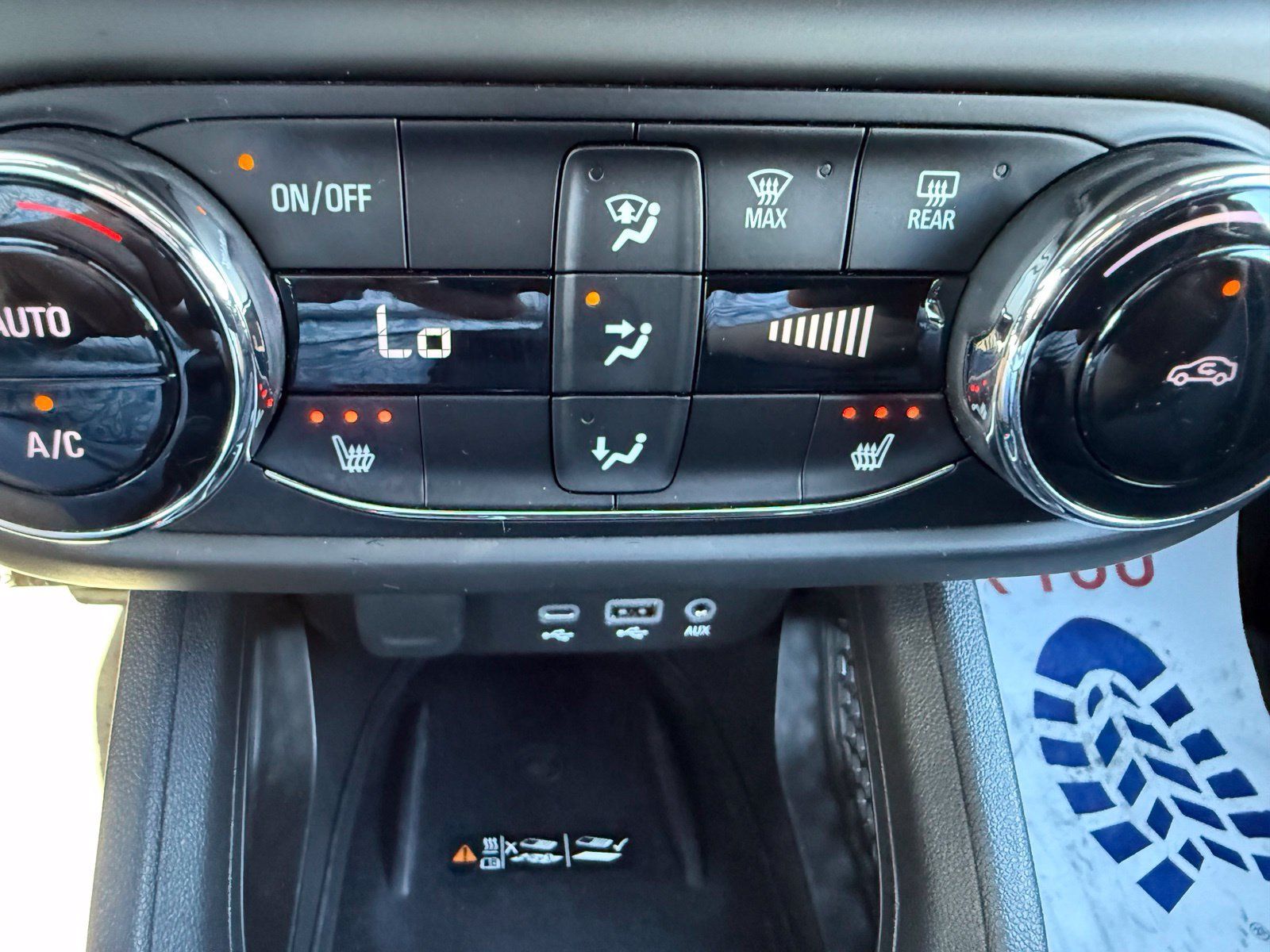 Used 2022 Chevrolet TrailBlazer RS w/ Sun and Liftgate Package AWD/4WD image 26
