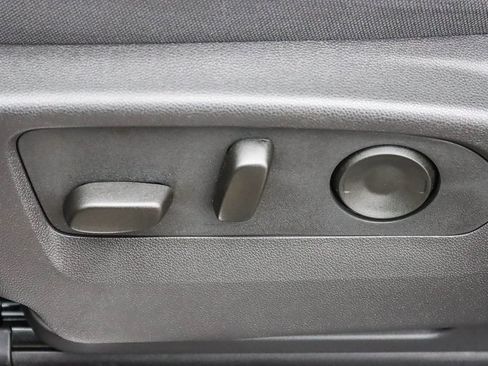 Used 2025 GMC Sierra 1500 Elevation image 46