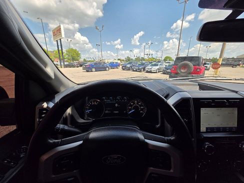 Used 2020 Ford F150 Lariat image 30