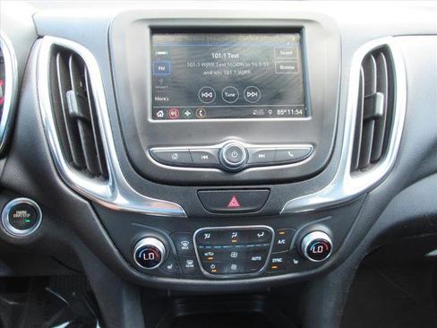 Used 2019 Chevrolet Equinox LT FWD image 24
