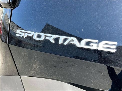 Used 2025 Kia Sportage EX FWD image 24